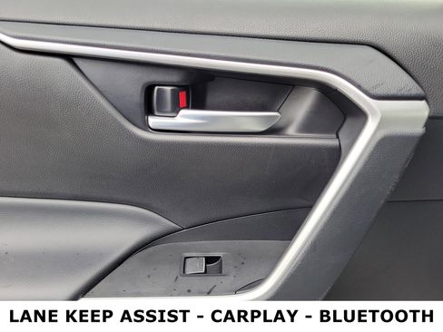 Used 2025 Toyota RAV4 XLE image 13