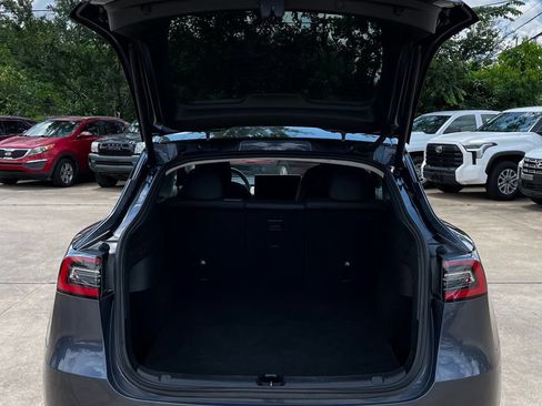 Used 2021 Tesla Model Y Performance AWD/4WD image 12