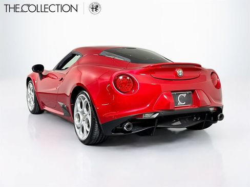 Used 2016 Alfa Romeo 4C Coupe w/ Convenience Group - Coupe RWD image 3