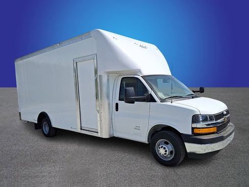 New 2026 Chevrolet Express 4500 w/ Power Convenience Package RWD image 2
