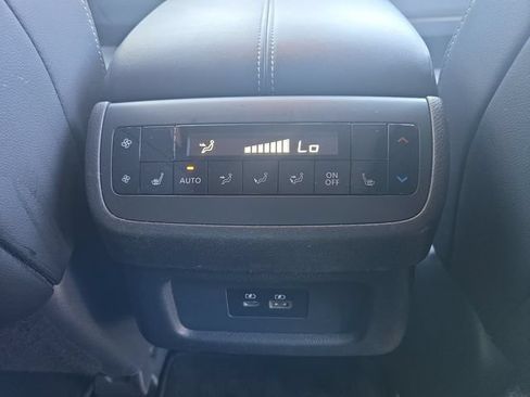Used 2022 Nissan Pathfinder SL w/ SL Premium Package AWD/4WD image 18