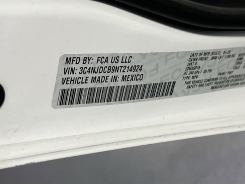 Used 2022 Jeep Compass Limited image 28