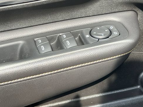 Certified 2018 GMC Terrain SLT w/ Preferred Package AWD/4WD image 18