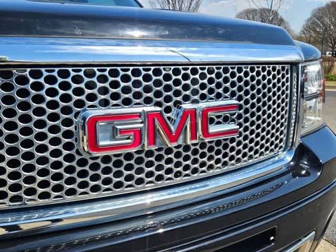 Used 2011 GMC Sierra 1500 Denali image 12
