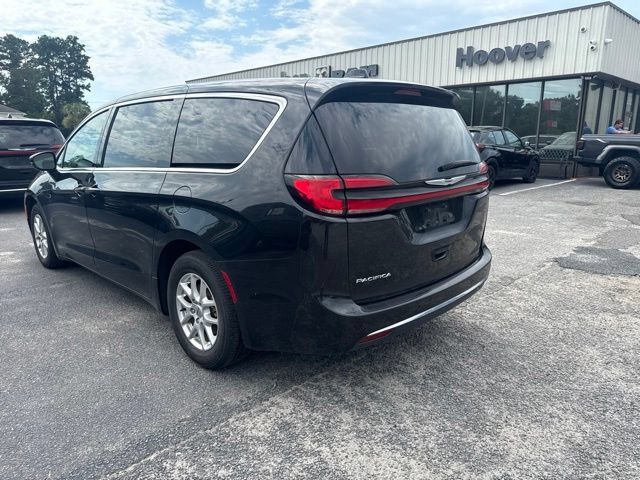 Used 2019 Chrysler Pacifica Limited w/ Tire & Wheel Group FWD image 5