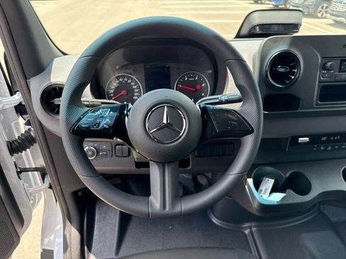 New 2025 Mercedes-Benz Sprinter 2500 image 22