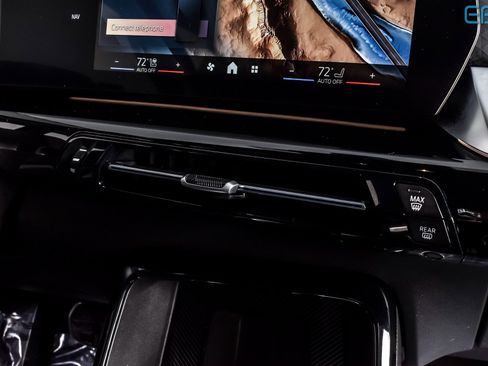 Used 2025 BMW X2 xDrive28i image 27