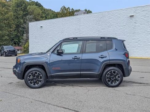 Used 2023 Jeep Renegade Trailhawk AWD/4WD image 10