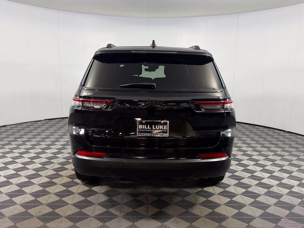 Used 2025 Jeep Grand Cherokee L Limited w/ Black Appearance Package RWD image 7