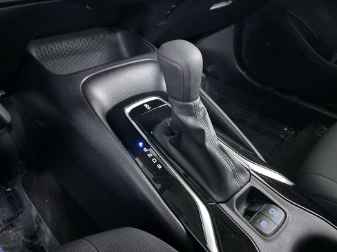 Used 2021 Toyota Corolla LE FWD image 17
