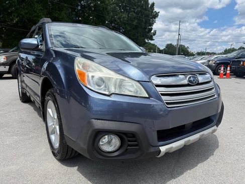 Used 2013 Subaru Outback 2.5i Limited AWD/4WD image 1