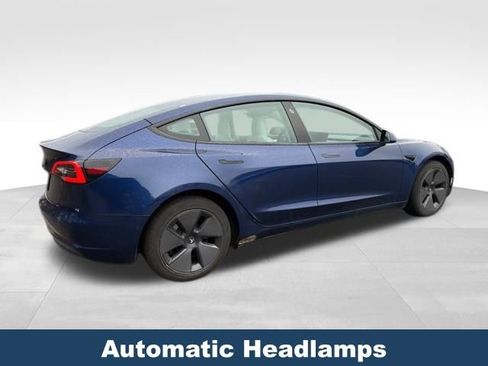 Used 2021 Tesla Model 3 Standard Range Plus image 6