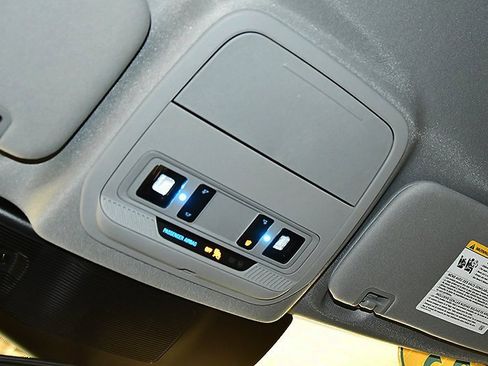 Used 2023 Ford Explorer XLT w/ Equipment Group 202A image 28