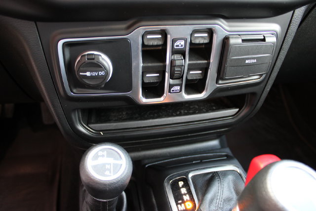 Used 2022 Jeep Wrangler Unlimited Sport AWD/4WD image 27