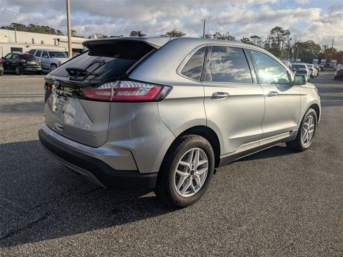 Used 2023 Ford Edge SEL image 4