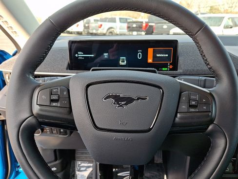 Used 2025 Ford Mustang Mach-E Premium image 21