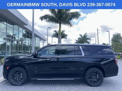 Used 2023 Chevrolet Suburban High Country AWD/4WD image 9