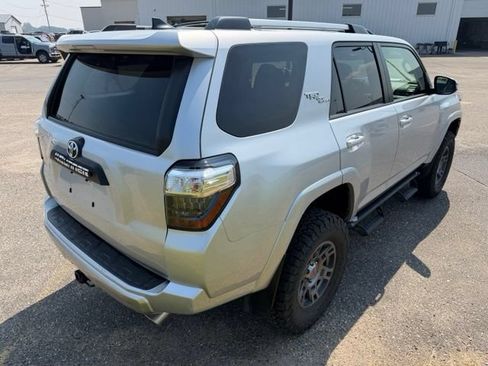 Used 2018 Toyota 4Runner TRD Off-Road Premium w/ TRD Performance Package AWD/4WD image 6