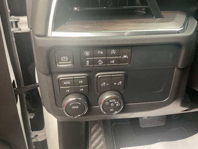 New 2026 Chevrolet Tahoe Z71 w/ Comfort Package AWD/4WD image 14