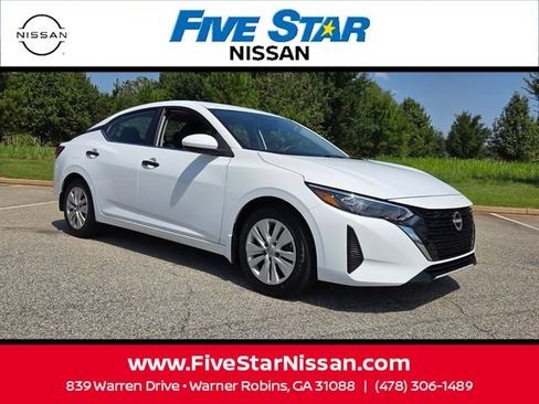 Used 2025 Nissan Sentra S FWD image 1