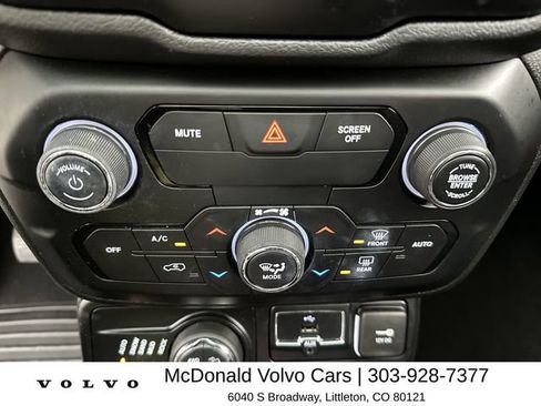 Used 2018 Jeep Renegade Trailhawk AWD/4WD image 19
