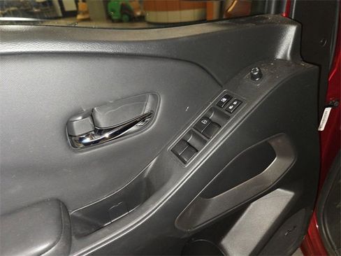 Used 2024 Nissan Frontier SV w/ SV Convenience Package image 13