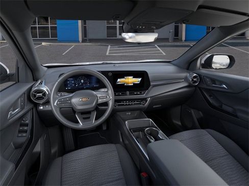 Used 2025 Chevrolet Equinox LT w/ Safety and Technology Package image 15