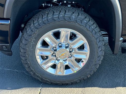 Certified 2025 Chevrolet Silverado 2500 High Country w/ Technology Package image 13