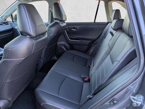 Used 2021 Toyota RAV4 Limited image 20