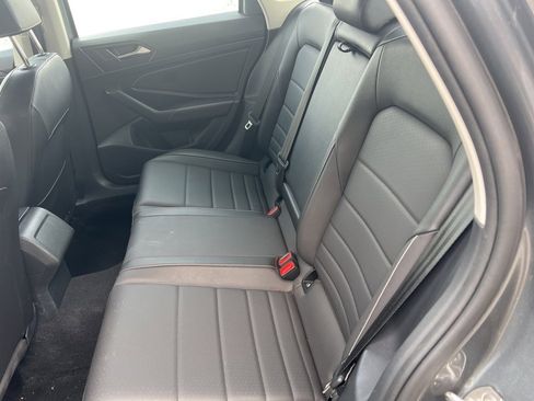 Used 2024 Volkswagen Jetta SE image 11