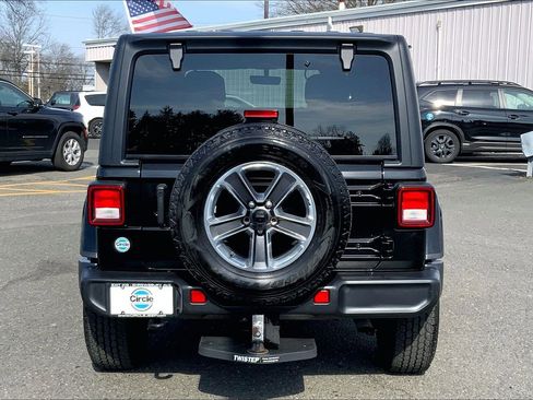 Used 2022 Jeep Wrangler Unlimited Sahara w/ Cold Weather Group image 4