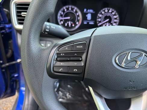 Used 2021 Hyundai Venue SE FWD image 19