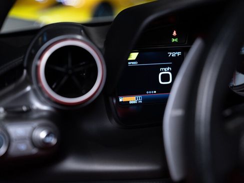 Used 2021 Ferrari F8 Tributo RWD image 32