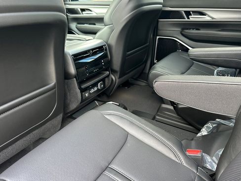 New 2026 Jeep Grand Wagoneer Limited AWD/4WD image 11