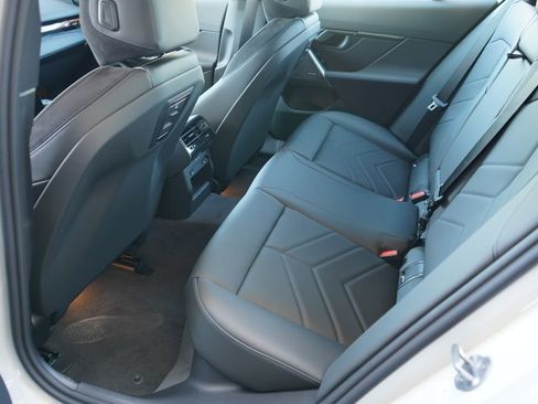 New 2026 BMW i5 eDrive40 w/ M Sport Package RWD image 19