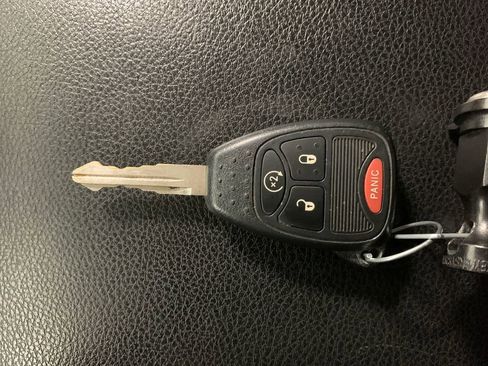 Used 2016 Jeep Wrangler Unlimited Rubicon w/ Connectivity Group image 12