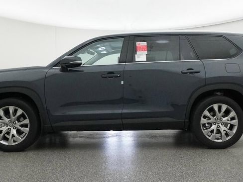 New 2026 Toyota Grand Highlander Limited image 19