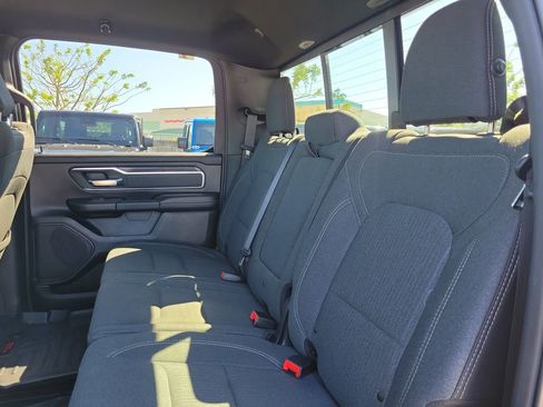 Used 2019 RAM 1500 Big Horn AWD/4WD image 15