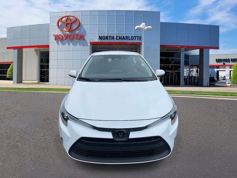 Used 2024 Toyota Corolla LE FWD image 4
