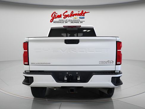 Used 2025 Chevrolet Silverado 2500 High Country AWD/4WD image 5