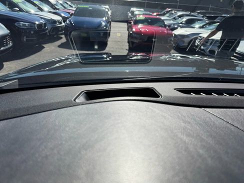 Used 2019 Cadillac Escalade Luxury image 30