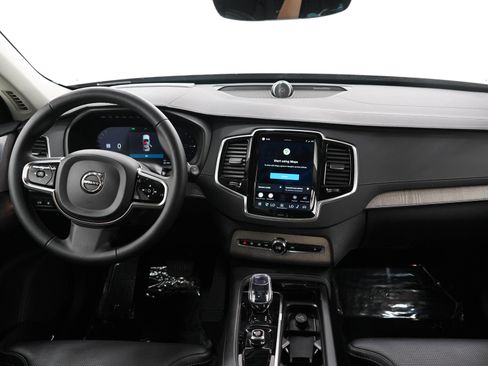 Used 2024 Volvo XC90 T8 Ultimate w/ Protection Package Premier AWD/4WD image 13