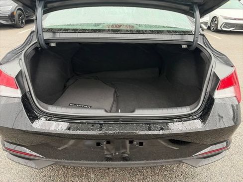 Used 2023 Hyundai Elantra SEL w/ Winter Weather Package FWD image 13
