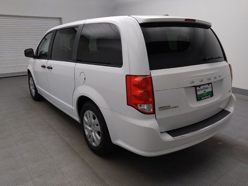 Used 2019 Dodge Grand Caravan SE w/ UConnect Hands-Free Group FWD image 5