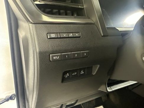 Used 2024 Lexus GX 550 w/ Accessory Package (2T) AWD/4WD image 14