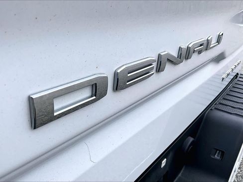 Used 2020 GMC Sierra 1500 Denali w/ Denali Ultimate Package image 9