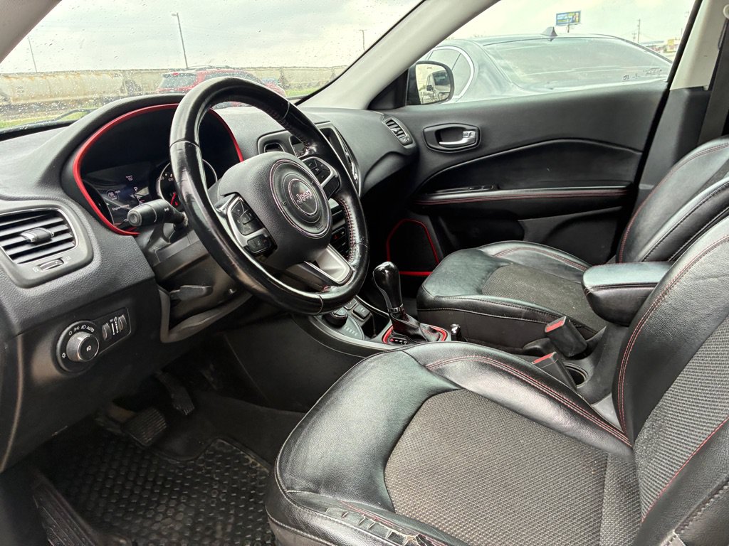 Used 2020 Jeep Compass Trailhawk AWD/4WD image 21