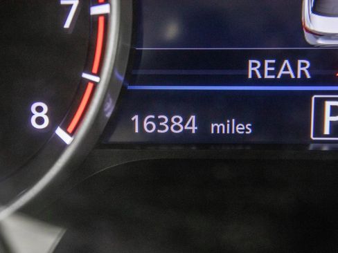 Used 2024 Nissan Sentra SV w/ Trunk Package image 22