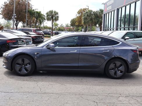 Used 2018 Tesla Model 3 Mid Range image 17