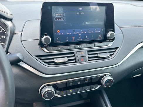 Used 2019 Nissan Altima 2.5 SR image 13